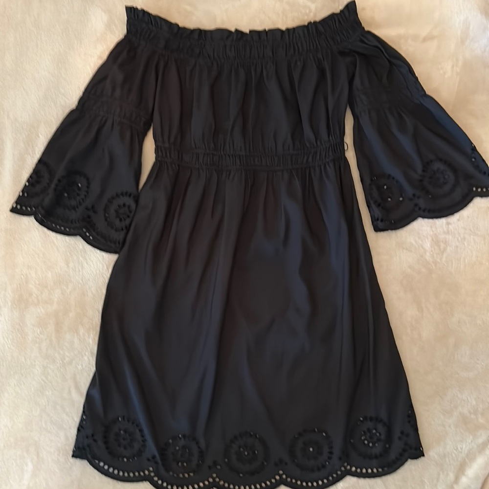 BLACK OFF SHOULDER DRESS